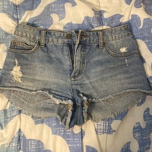 Billabong jean shorts size 26